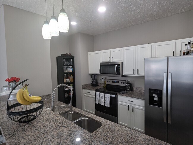 Foto del edificio - 8078 Windham Lake Way