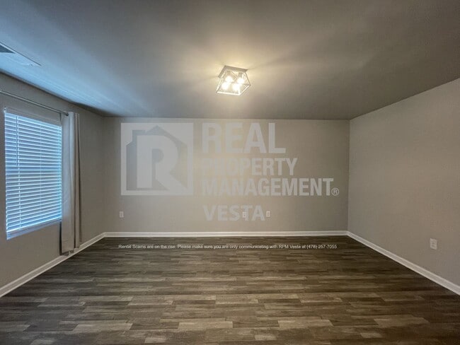 Building Photo - Spacious Four Bedroom Home in South Macon
