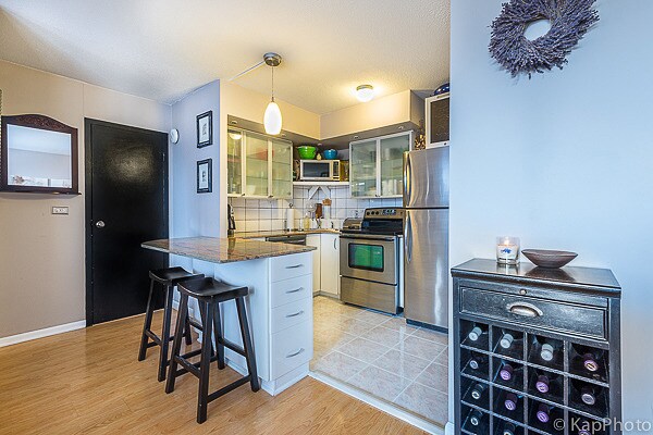 Foto del edificio - 2740 N Pine Grove Ave