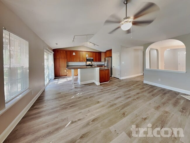 Building Photo - 3009 Softwind Dr