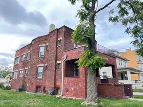 Building Photo - 305 Herkimer St