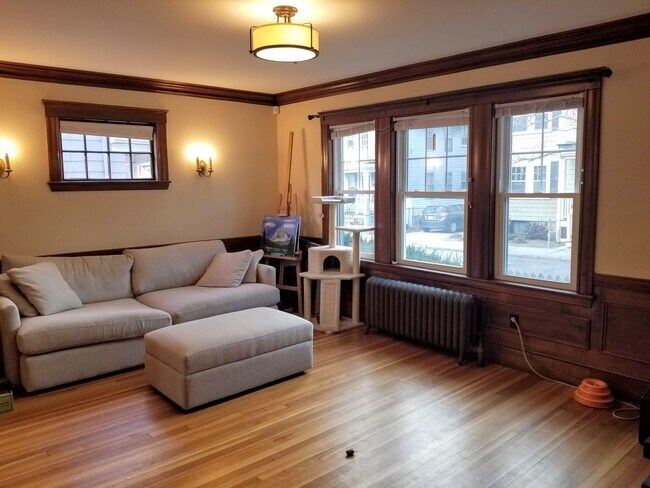 Building Photo - 43 Roseway St