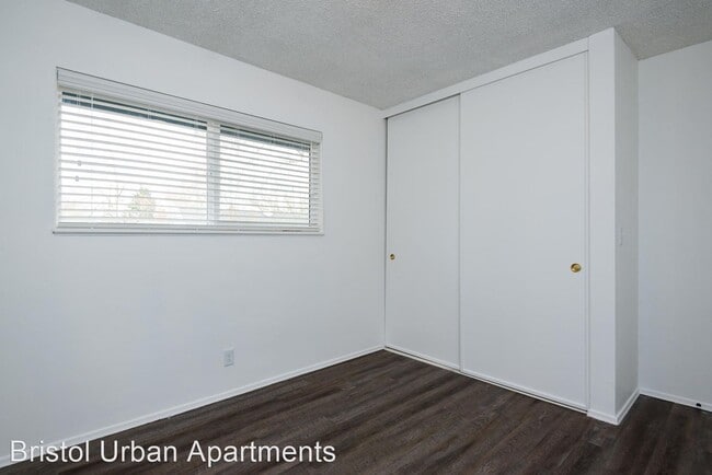 Building Photo - 3021 NE Glisan St