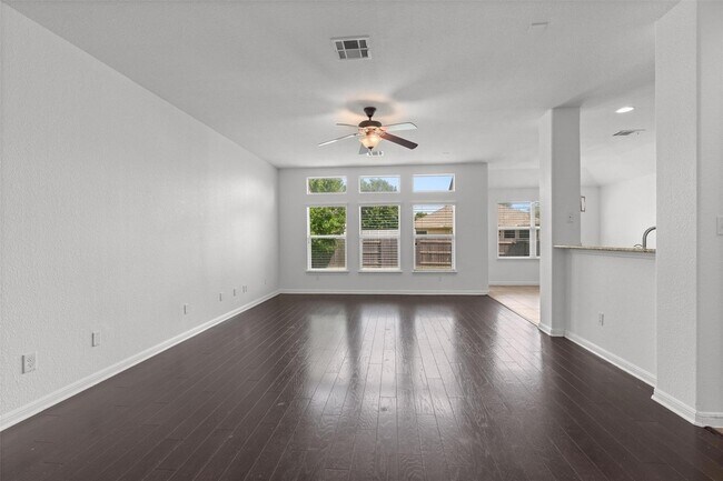 Foto del edificio - 1049 Regency Ln