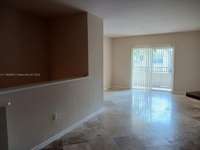 Foto del edificio - 2704 Belmont Ln