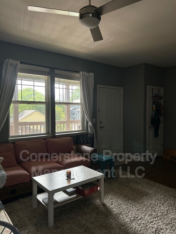 Foto del edificio - 935 Michigan St