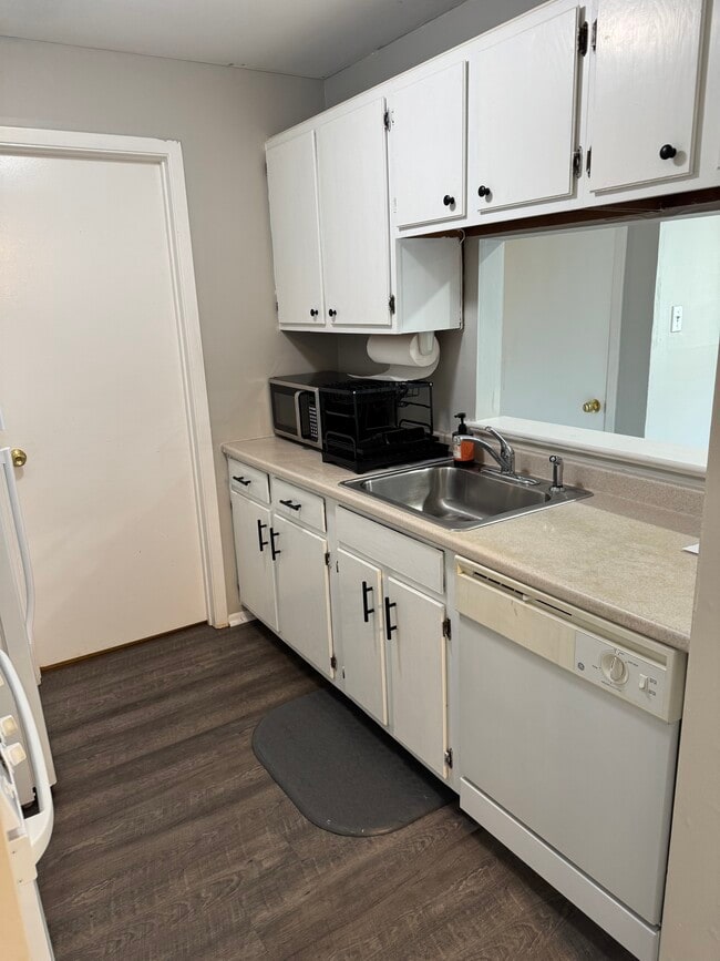 Building Photo - 1209 Braxton Ct