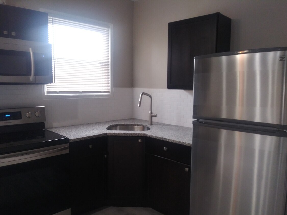 Primary Photo - 110 N 49th St