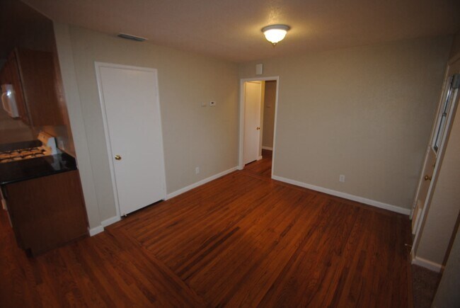 Building Photo - 3109 Leatha Way