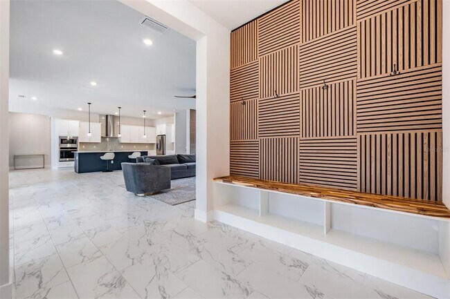 Foto del edificio - 8555 Ivy Stark Blvd