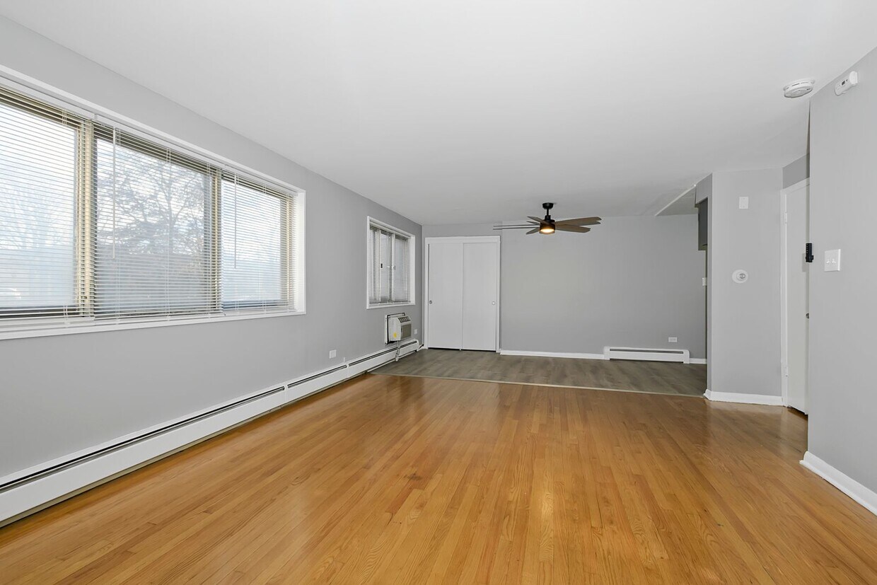 Building Photo - 10604 S Walden Pky