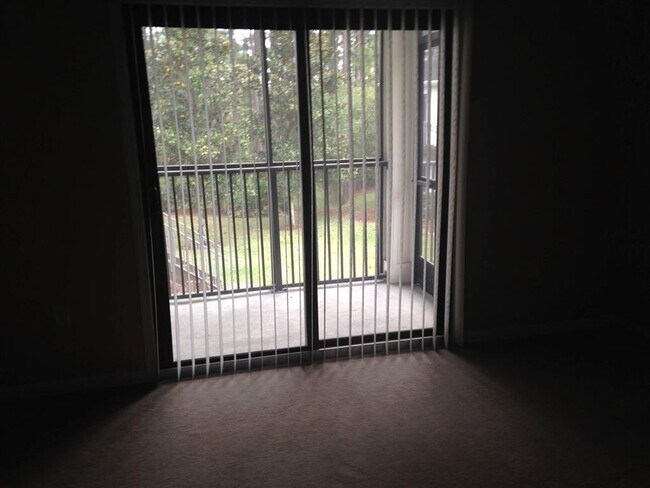 Foto del edificio - 104 Laurel Wood Way