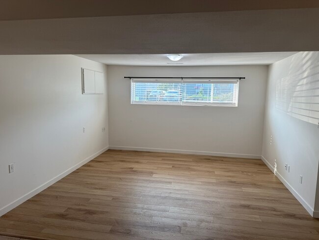 Building Photo - 3507-3524 24 Ave