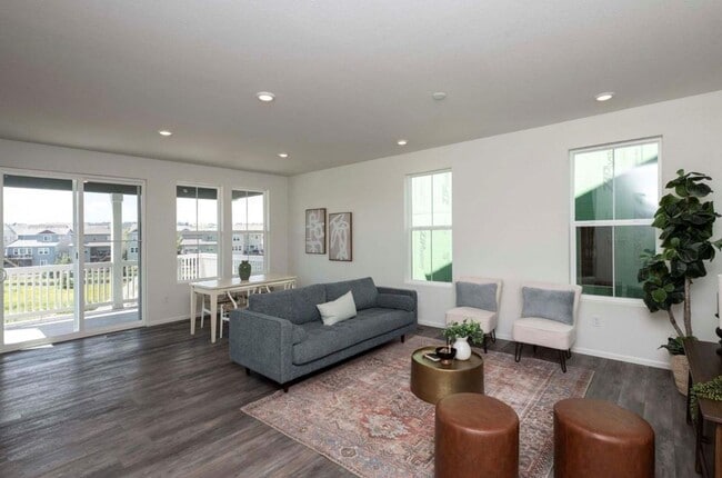 Building Photo - Terrain Oak Valley 3bd 2.5ba Gem!