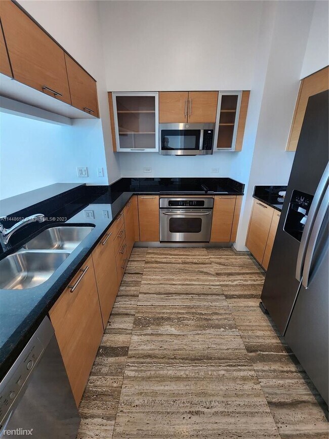 Foto del edificio - 2 br, 2 bath Condo - 31 SE 5th St Apt 4317