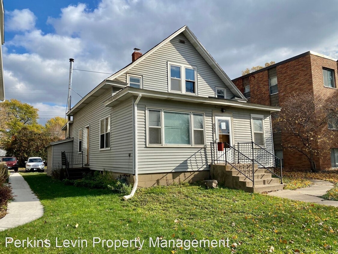 Primary Photo - 5 br, 3 bath House - 852 18th Ave. SE