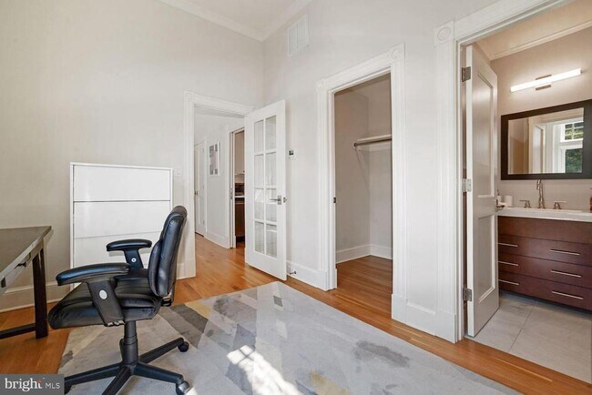 Foto del edificio - 3348 Prospect St NW