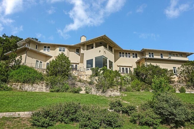 Foto del edificio - 5304 Scenic View Dr