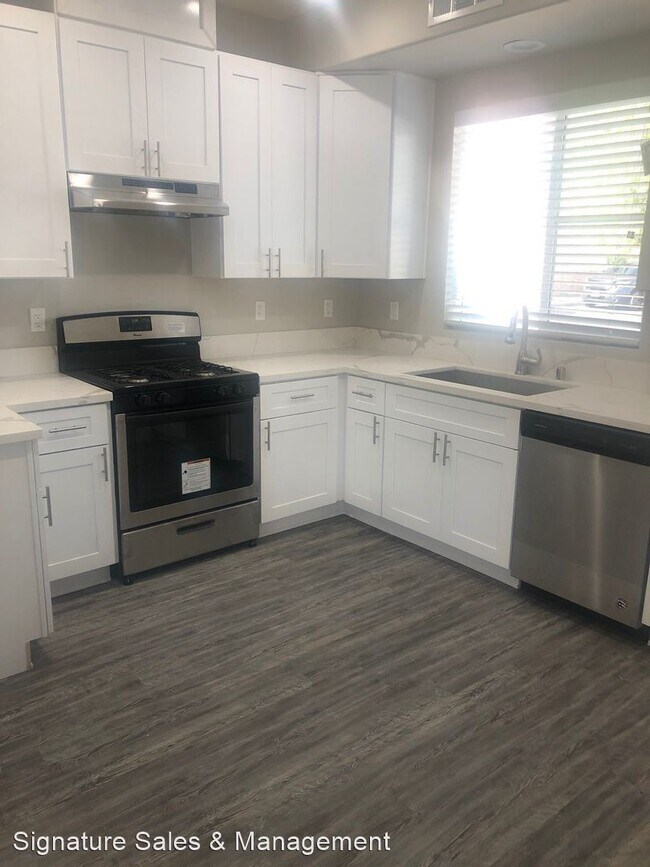 Building Photo - 3 br, 2.5 bath House - 6139 Zircon Way
