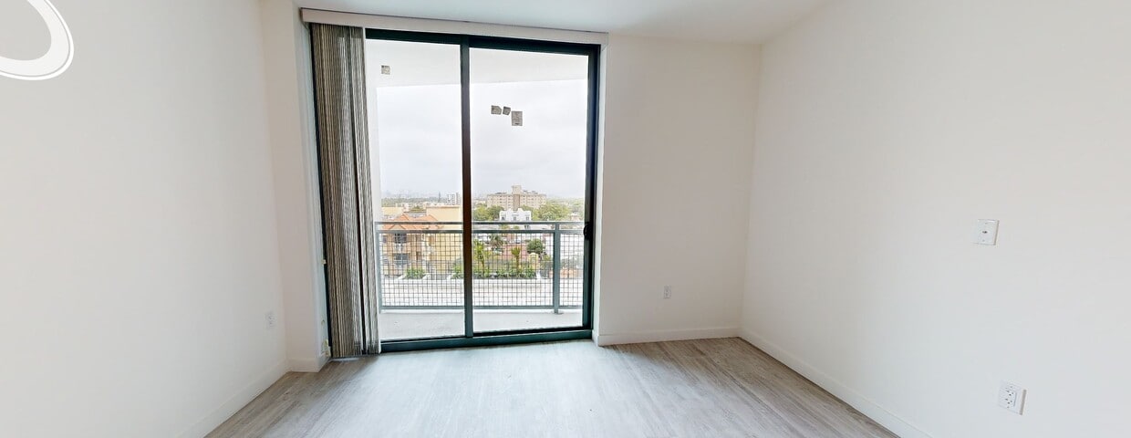 Photo - Nine Hollywood Apartments