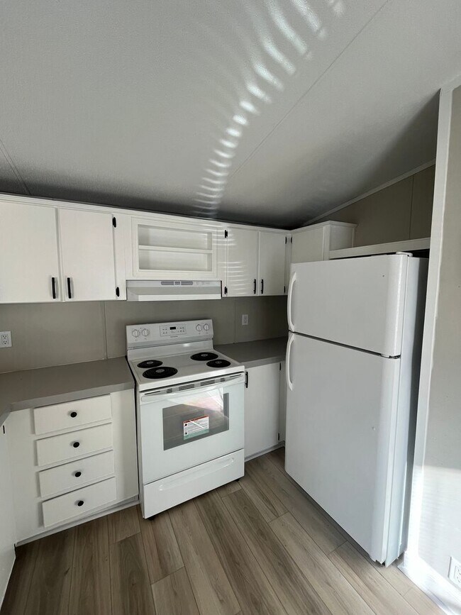 Foto del edificio - Colony Oaks Homes