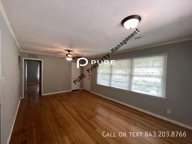 Building Photo - 1112 Mt Batten Dr