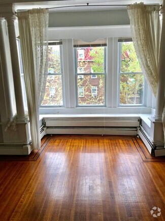 Building Photo - 301 E 33rd St