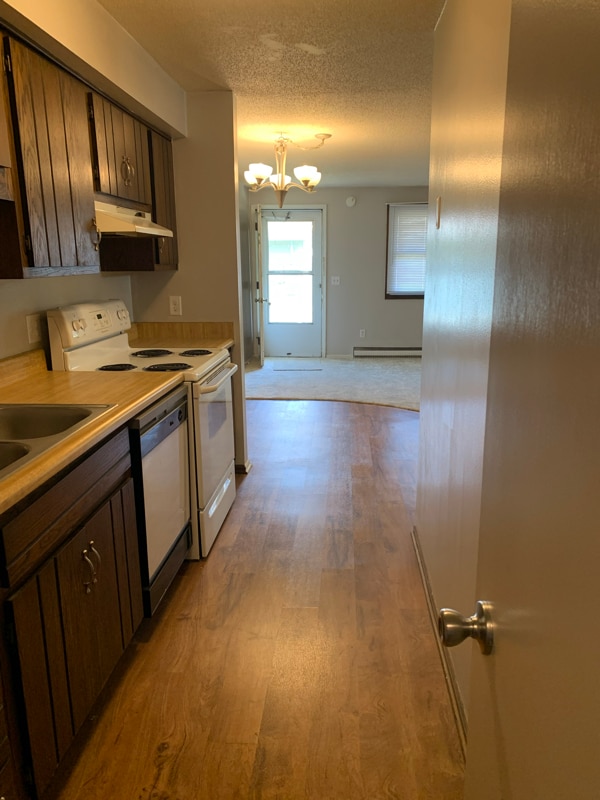Building Photo - 15118 Tally Ho Dr