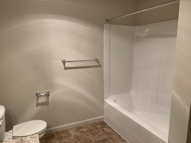 Building Photo - ALDERBROOK APARTMENTS- PREMIER, AFFORDABLE...