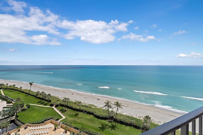 Foto del edificio - 100 Ocean Trail Way