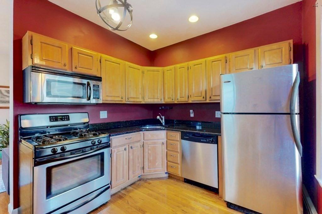 Primary Photo - 313 Elm St