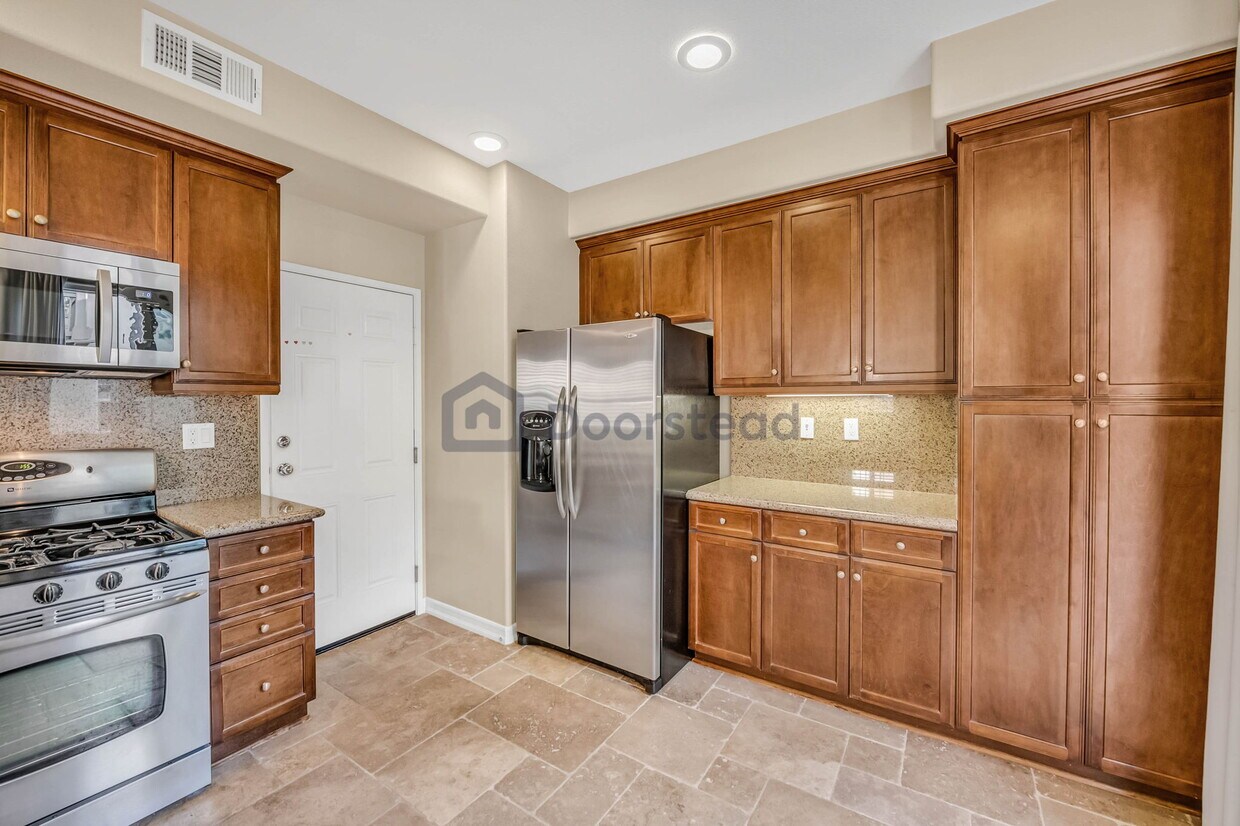 Foto principal - 1458 Georgia St