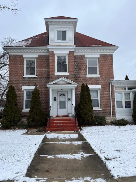 Primary Photo - 63 Hickory St
