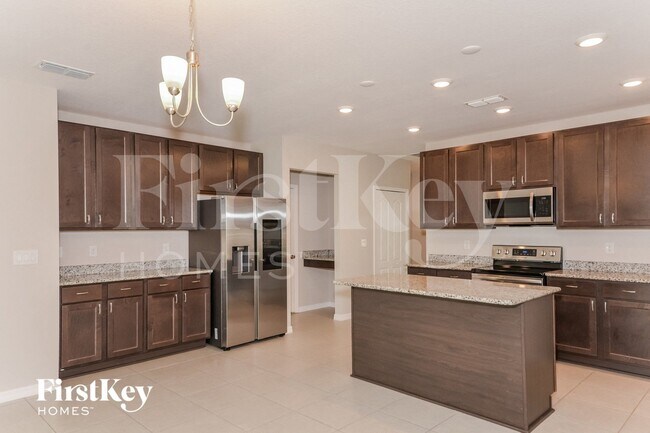 Foto del edificio - 4526 Birdsong Dr