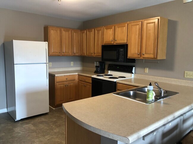 Kitchen - 1366 Hunters Rd