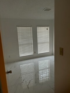 Primary Photo - 101 W Del Mar Blvd