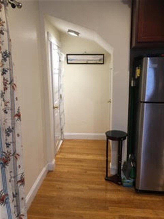 Building Photo - 51 Lopez St