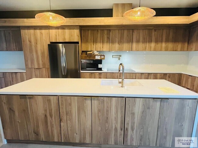 Foto del edificio - 4610 Juniper Cir