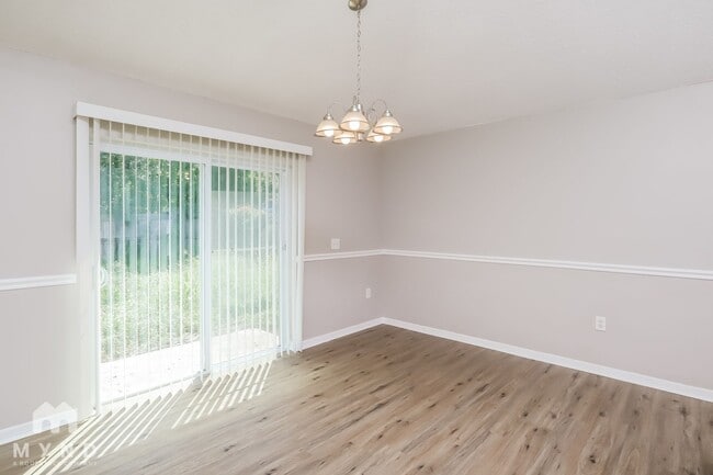 Foto del edificio - 8537 English Oak Dr