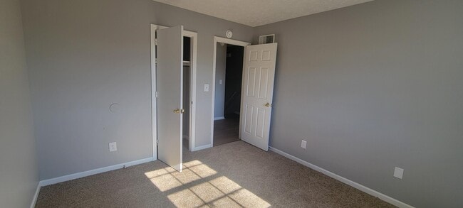 Building Photo - 413 Chapman Ct