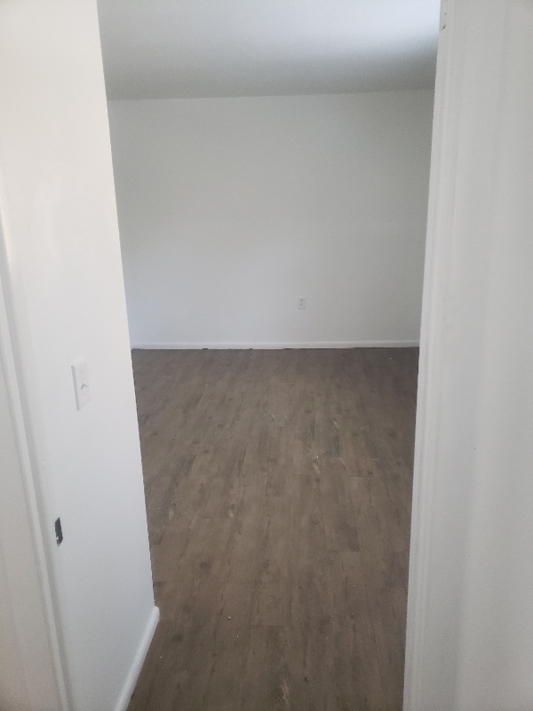 Building Photo - 127 Hilltop Cir