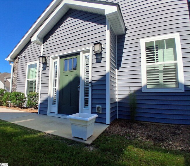 Foto del edificio - 22 Creekhaven Ln