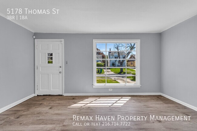Building Photo - 5178 Thomas St, Maple Heights - Spacious 3...