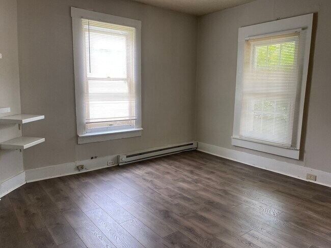 Foto del edificio - 2501 Dundeen St