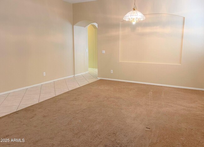 Building Photo - 541 N Scott Dr