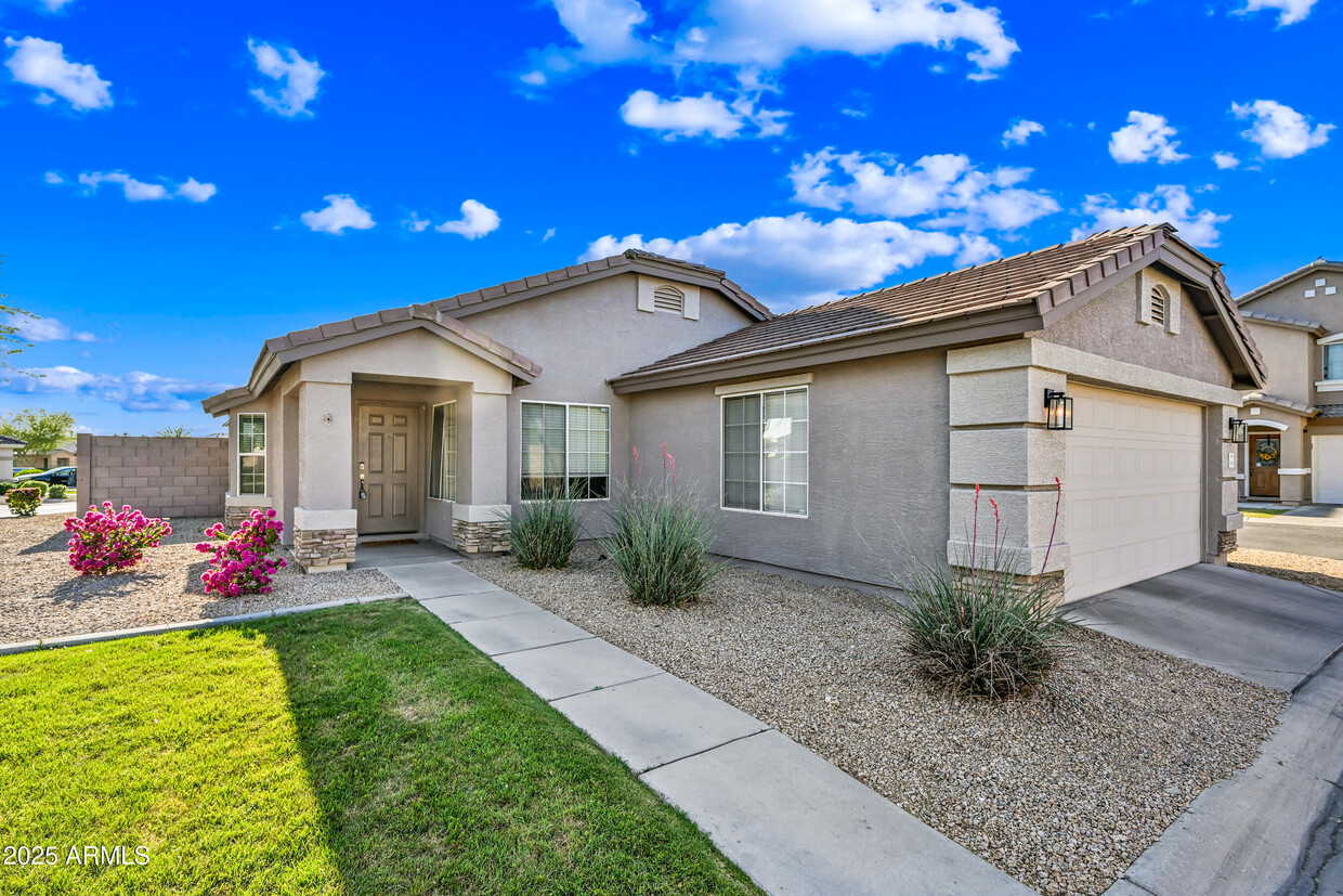 Foto principal - 16036 N 11th Ave