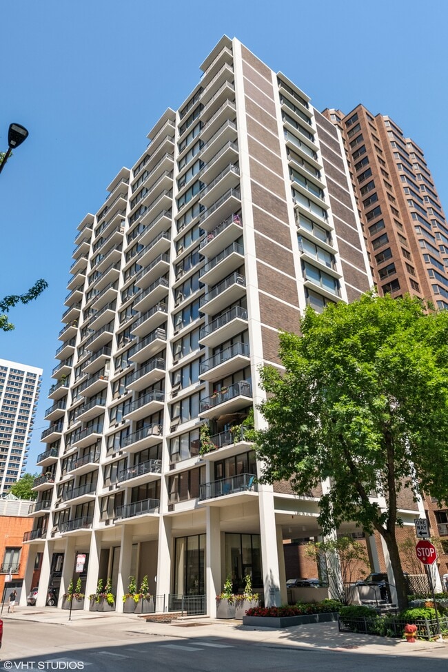 Building Photo - 1400 N State Pky