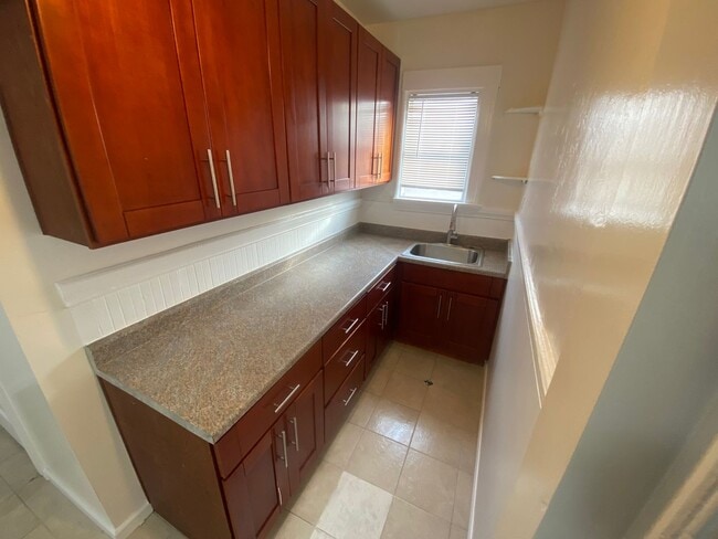 Photo - 809-811 26th St Apartment