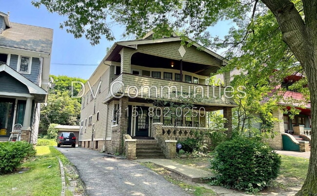 Building Photo - 1647 Hillcrest Rd