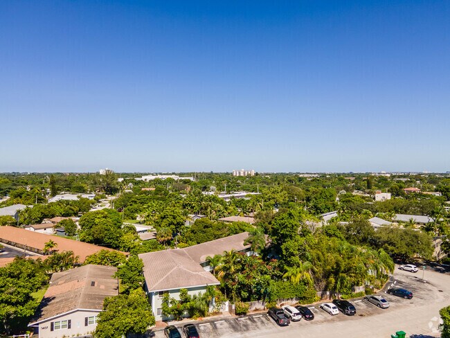 Foto del edificio - 1423 Holly Heights Dr